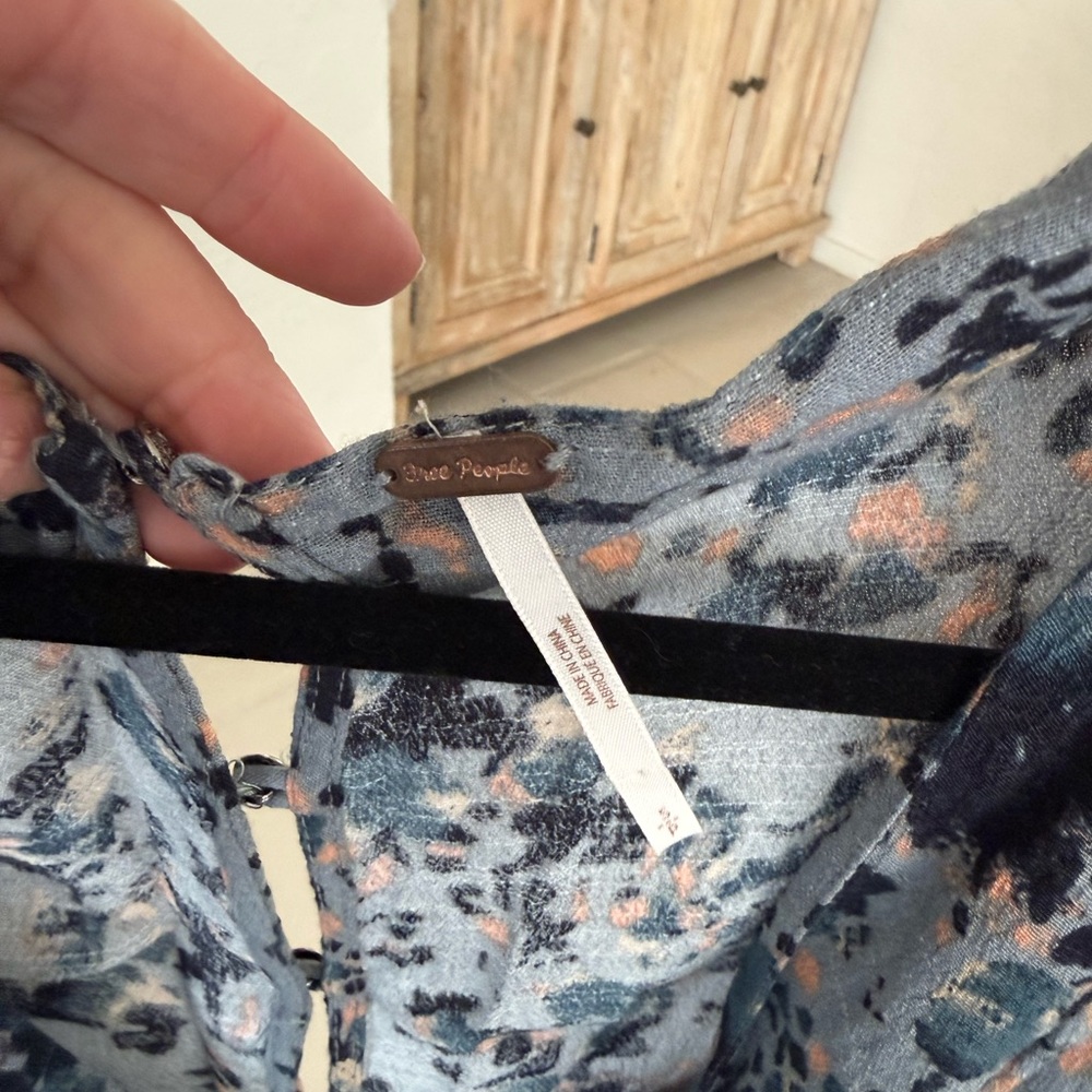 Free People Floral Wrap Romper Boho Ruffle Tie Waist Blue Size S - Picture 7 of 12